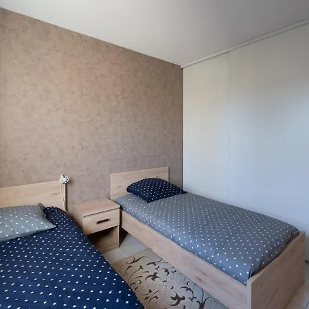 Le Jardin Des Chimeres Apartment